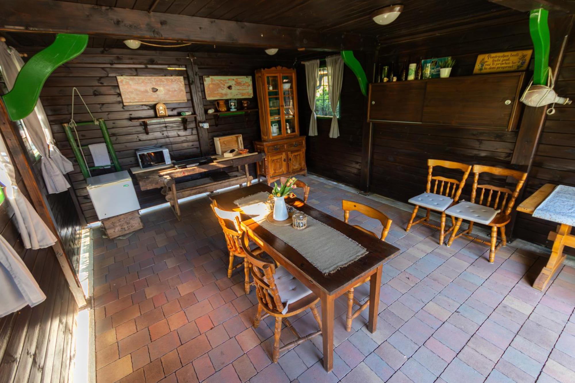 Resort Pod Orehi - Bled - Apartma & Glamping & Savna Exterior foto